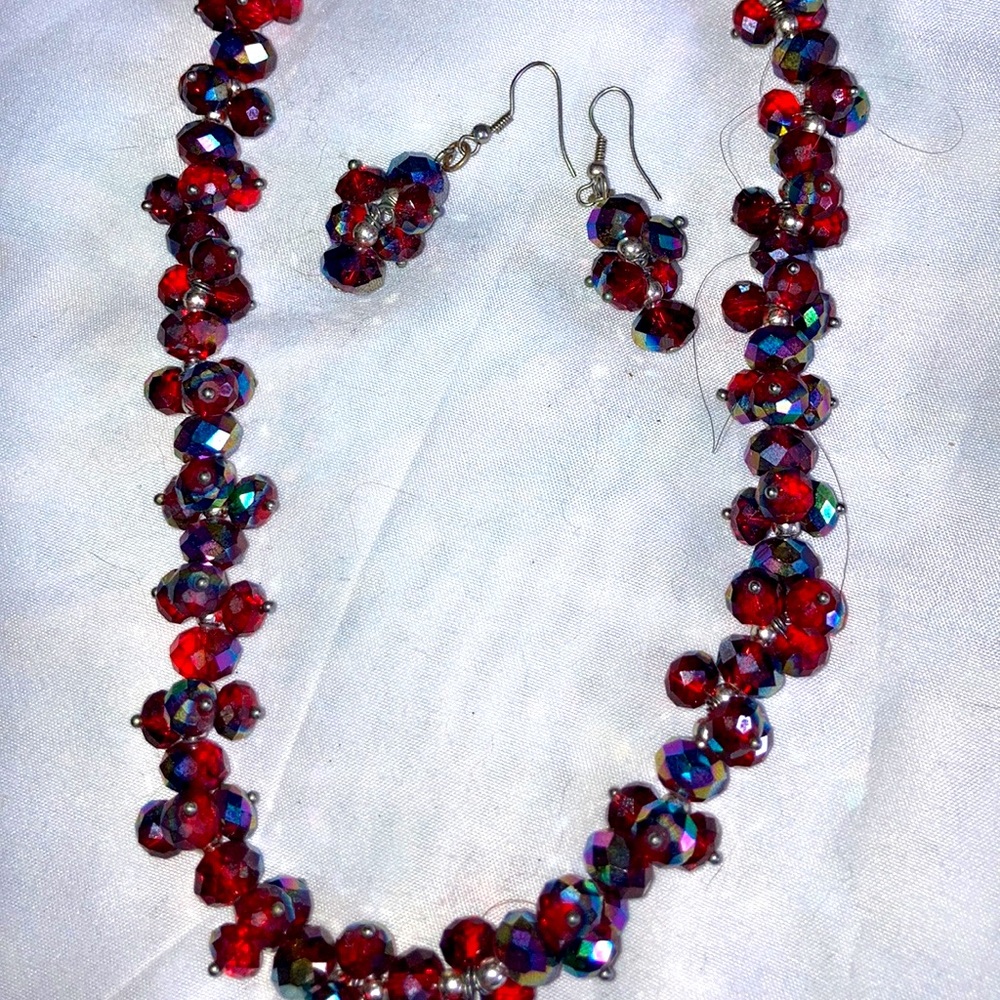 Combo beaded red necklace magnetic closure, drop earrings, bracelet